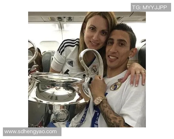 阿根廷足球明星太太身份揭秘：背后的支持与闪耀人生